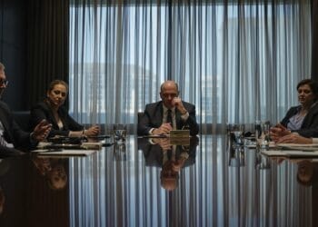 Ripple, SEC Agree to Pause XRP Lawsuit: Settlement Talks?