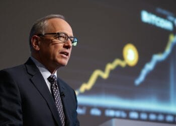 BlackRock’s Bitcoin Stash Nears 3%; Fink Warns on US Debt