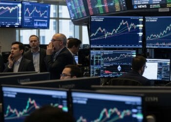 $1.9 B Flows into Crypto Funds; Bitcoin, Ethereum Lead